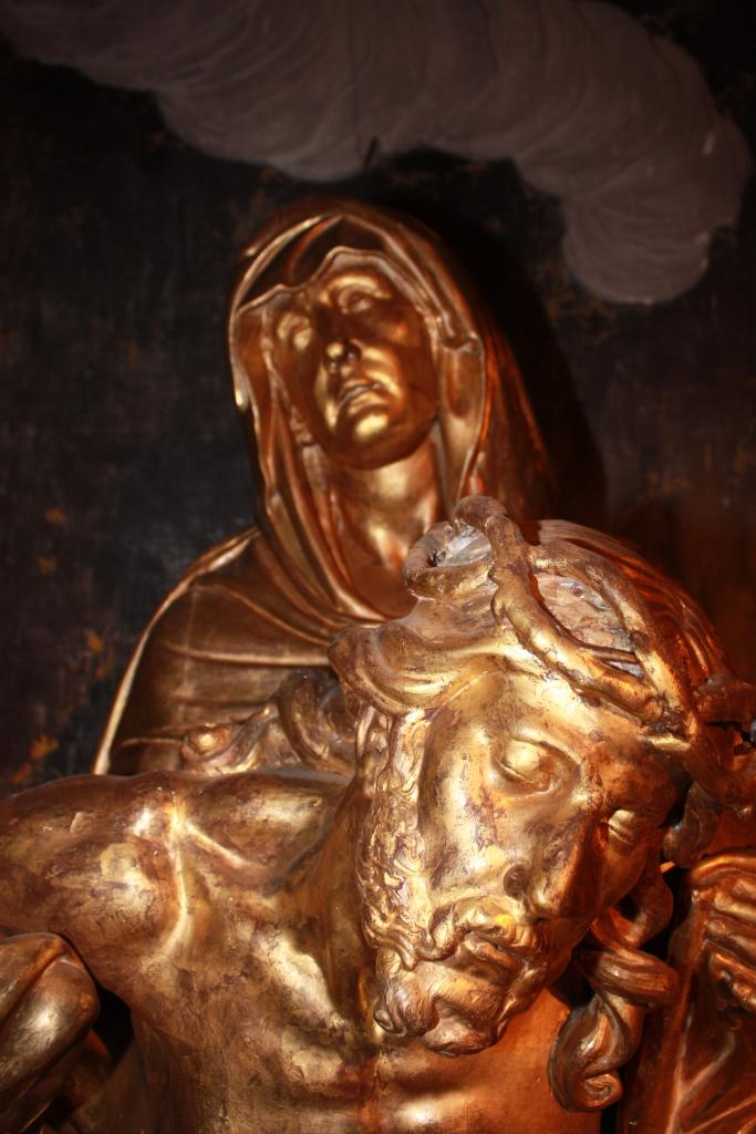 groupe sculpté : Vierge de Pitié