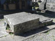 tombe "cénotaphe" de Jeanne Loiseau dite "Daniel Lesueur" femme de lettres, trapèze E, couronne (extérieure), n° 128