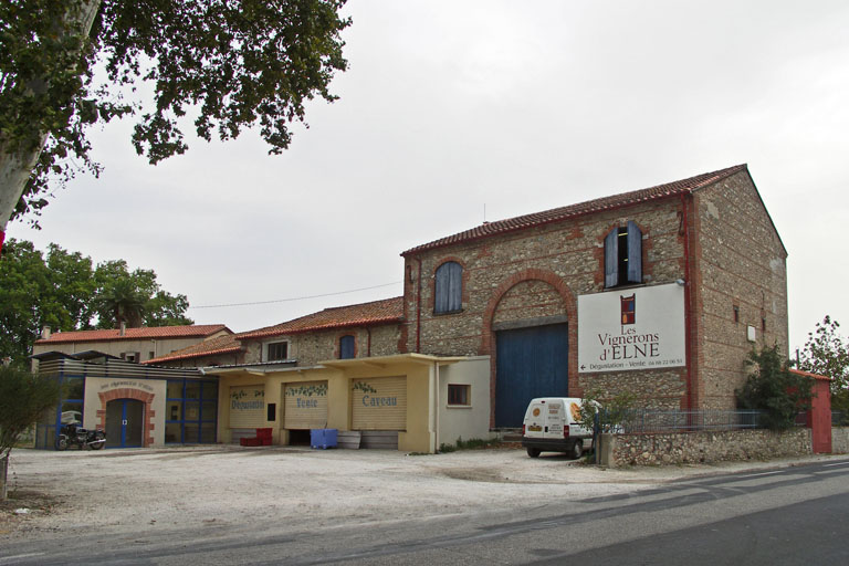 chai ; coopérative vinicole d'Elne, actuellement Les Vignerons d'Elne