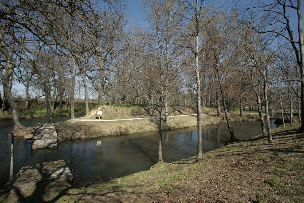 Site de partage des eaux du Canal du Midi