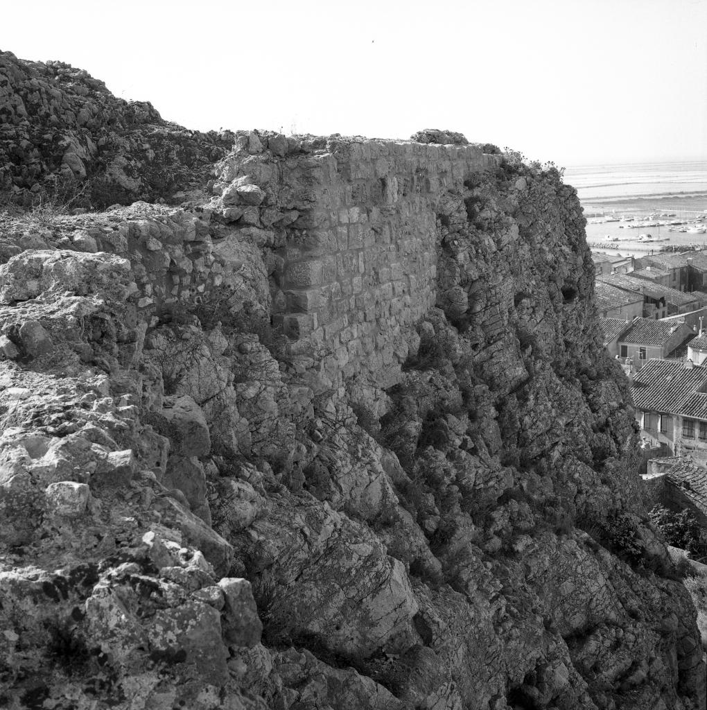 ancien château-fort de Gruissan, tour Aycelin dite aussi "de Broa".