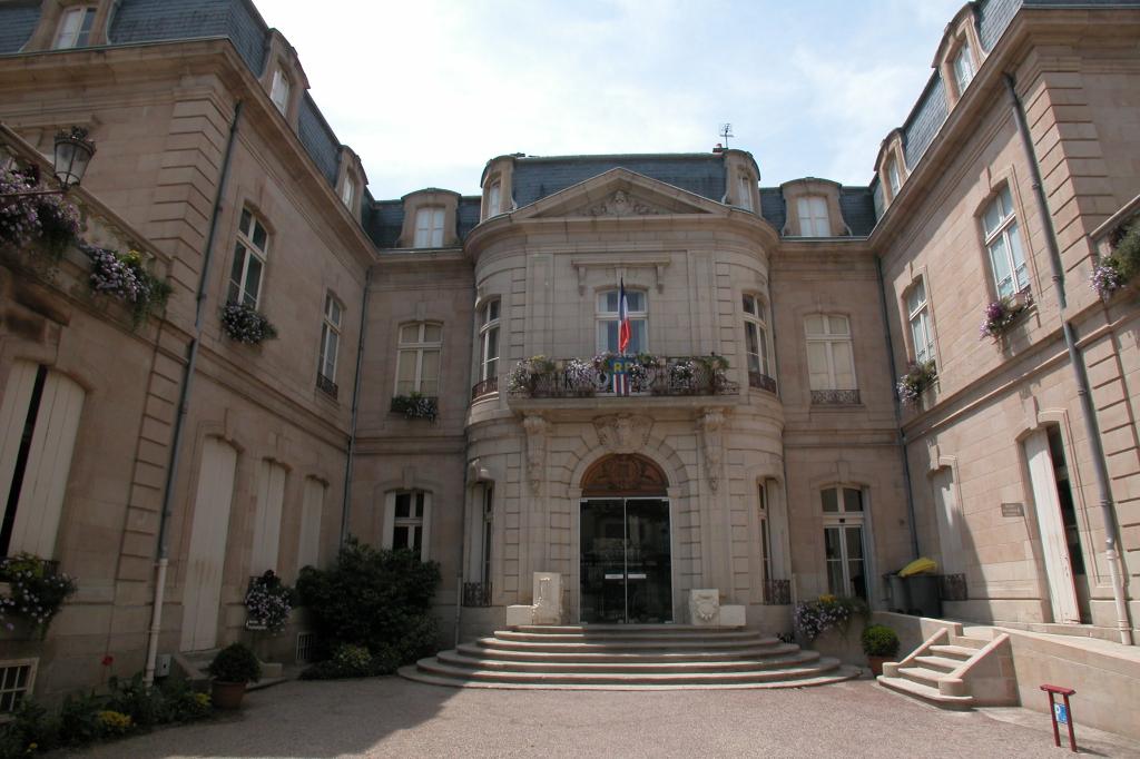 banque Villa, puis hôtel de ville