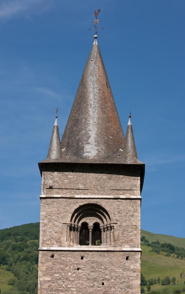 prieuré de bénédictins, église paroissiale Saint-Pierre, Saint-Ebons