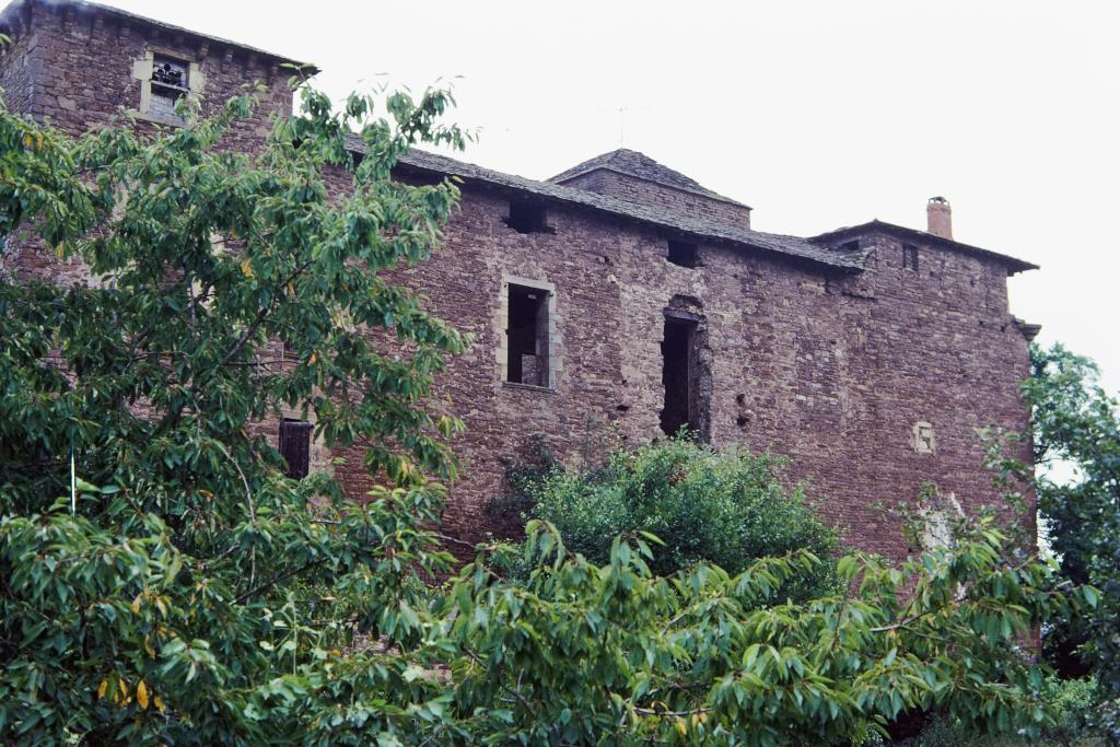château des évêques de Vabre, aujourd'hui mairie et musée de l'archerie