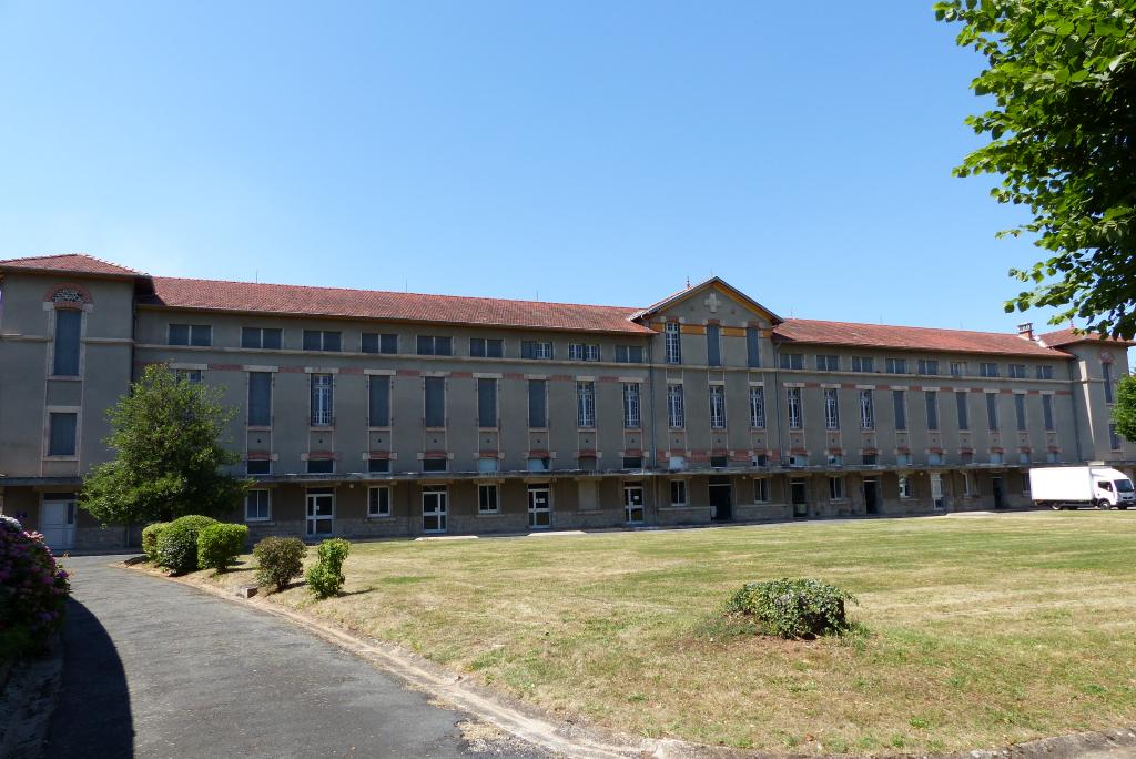 hôpital psychiatrique de Cayssiols, aujourd'hui centre Hospitalier Sainte-Marie de Rodez