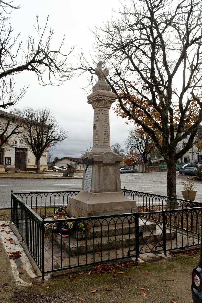 monument aux morts de la guerre 1914-1918 et de la guerre 1939-1945.