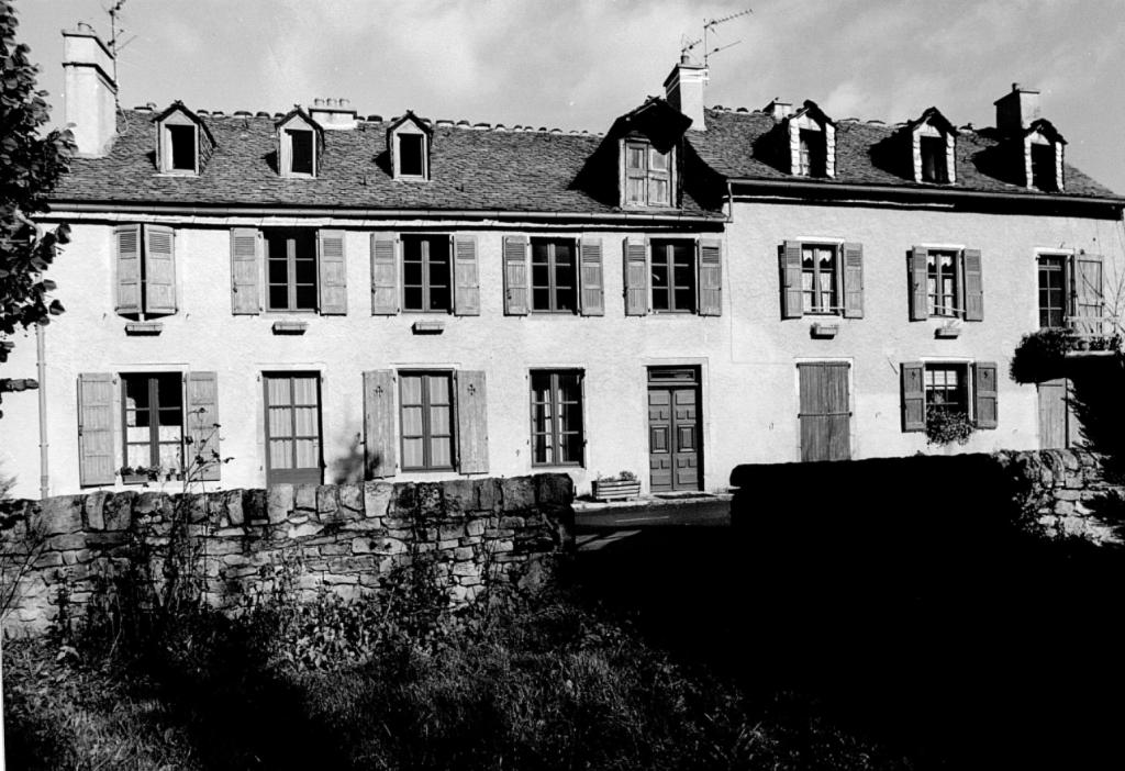 usine de papeterie, moulin à foulon, moulin à farine, filature (de laine) dite Papeterie Jaffard, Filature Roche, puis Tannerie Brunel