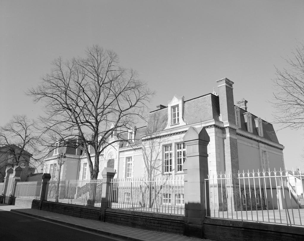 ancien hôpital Sainte-Barbe dit clinique des Mineurs actuellement centre culturel