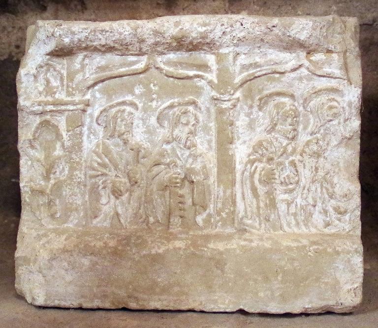 Fragment de bas-relief aux douze apôtres