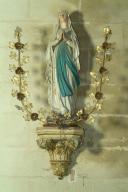 statue (petite nature) et sa console : Immaculée Conception dite Notre-Dame de Lourdes