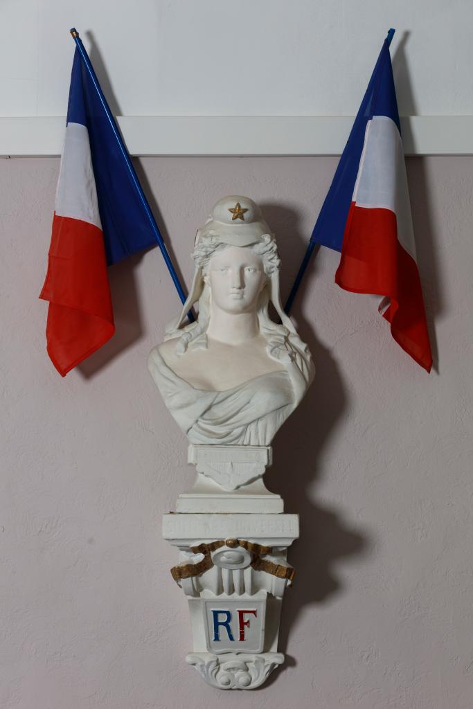 Buste et socle : Marianne