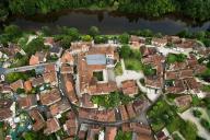 ville : bourg monastique