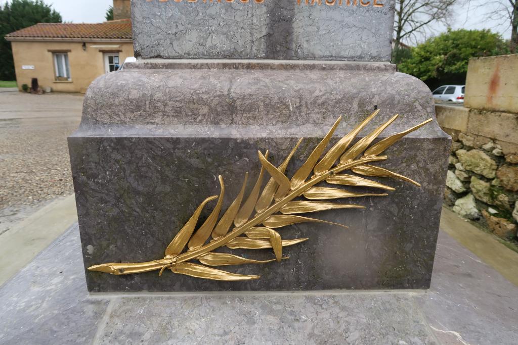 monument aux morts de la guerre de 1914-1918, de la guerre de 1939-1945 et de la guerre de 1946-1954 (Indochine)