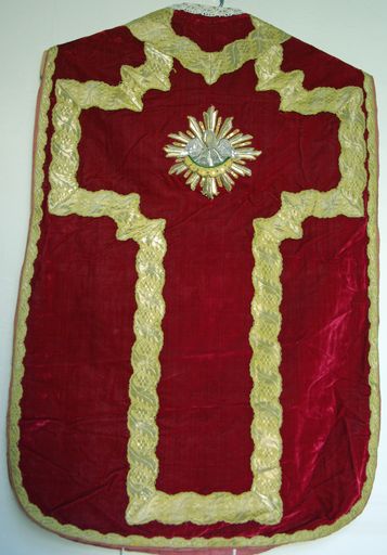 chasuble rouge (n° 50)