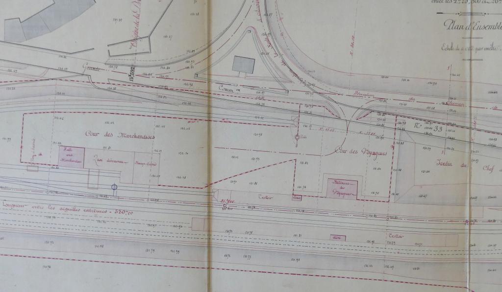 gare de Conduché, aujourd'hui gîte d'étape et brasserie "Les Deux Vallées"