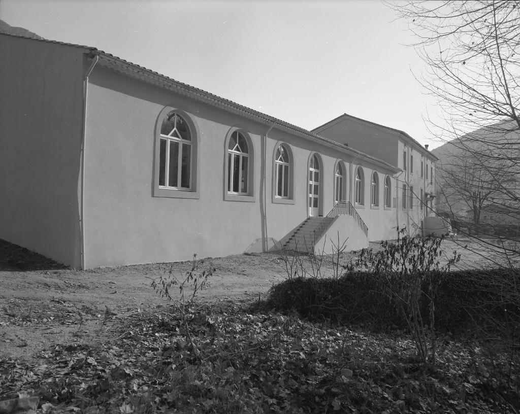 filature de soie, usine de bonneterie, puis ganterie Dussol