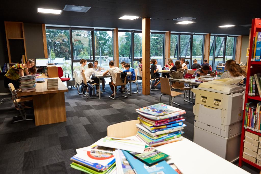 cité scolaire L'Impernal (écoles maternelle et primaire, collège)