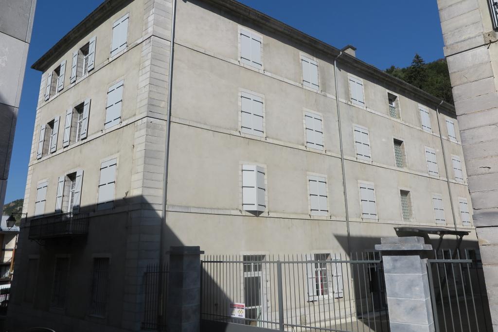hôpital militaire