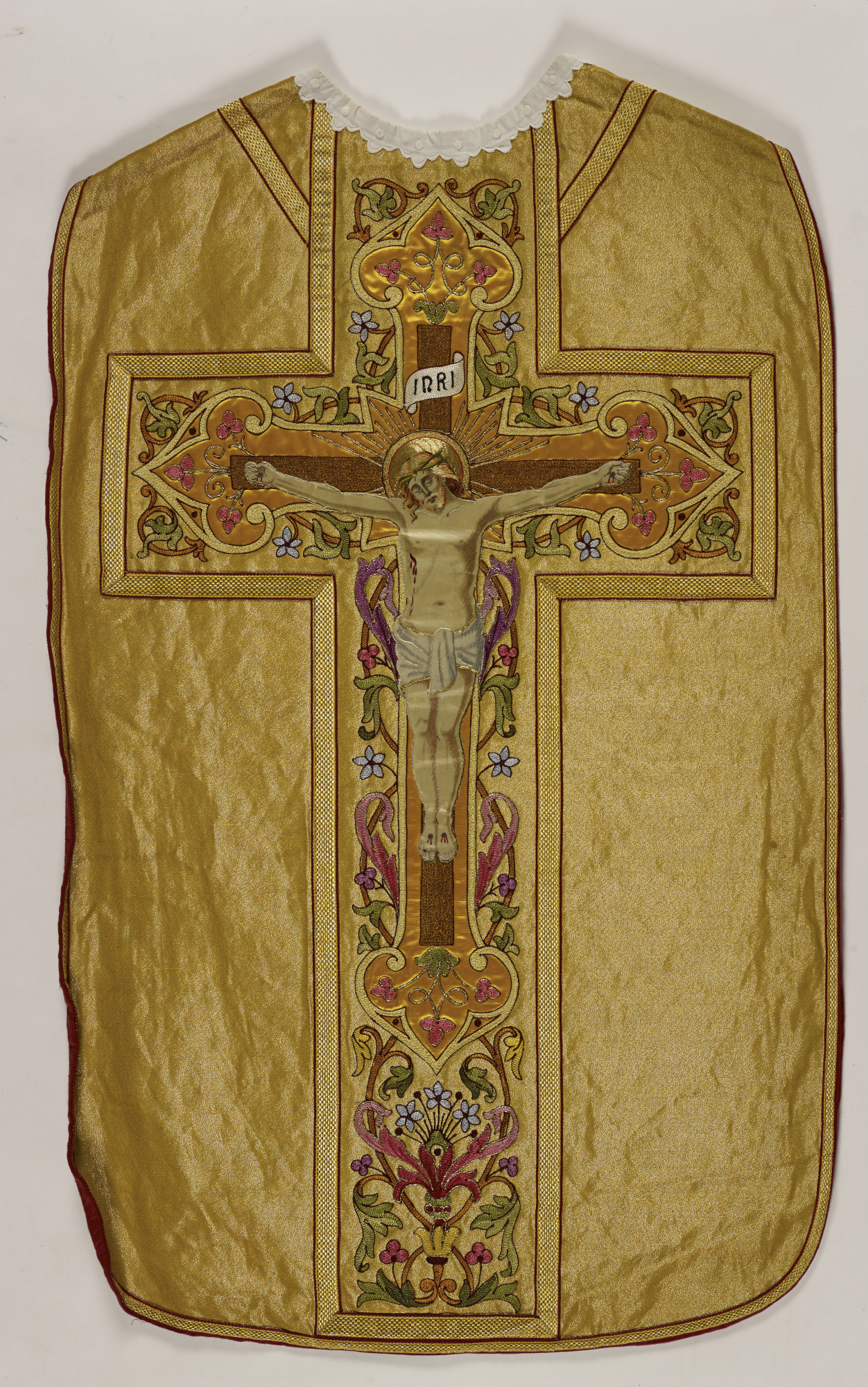 Chasuble or avec étole, manipule et voile de calice