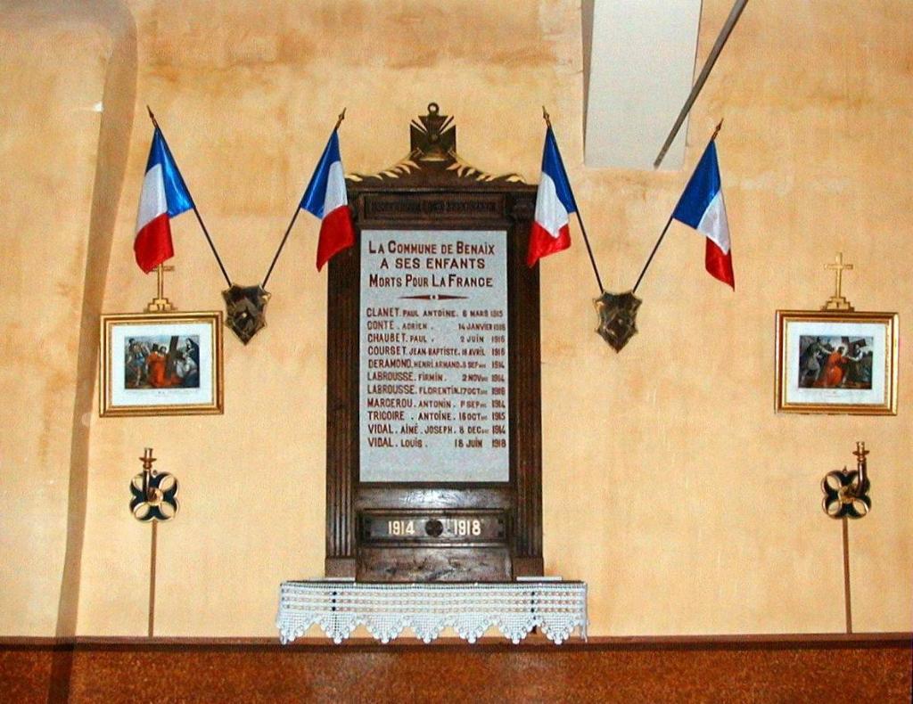 tableau commémoratif de la guerre de 1914-1918 et de la guerre de 1939-1945, (plaques commémoratives) et son cadre