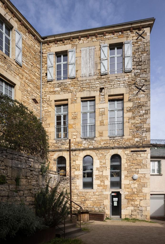 ancienne école de filles, actuelle médiathèque