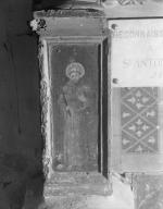 éléments de retable : deux colonnes, deux socles