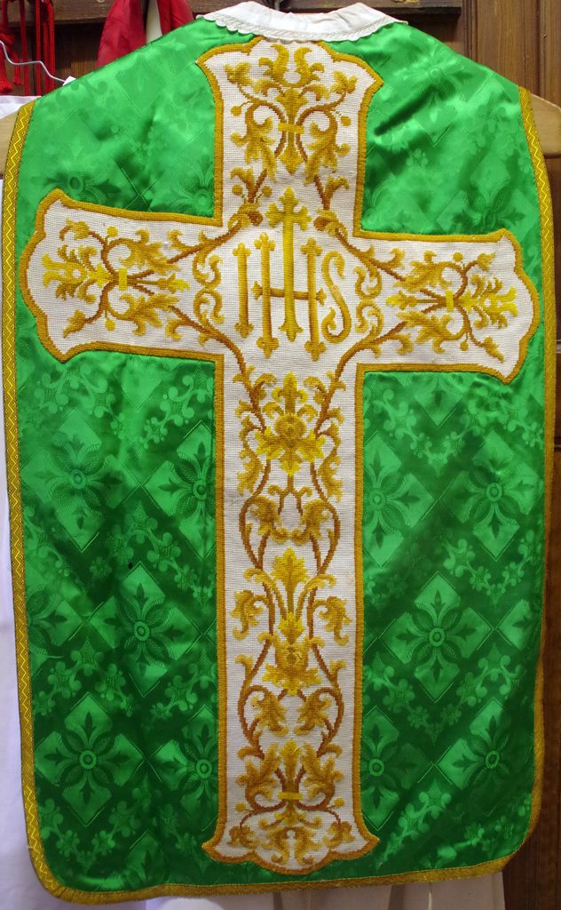 sommaire des textiles de l'église de Sernhac