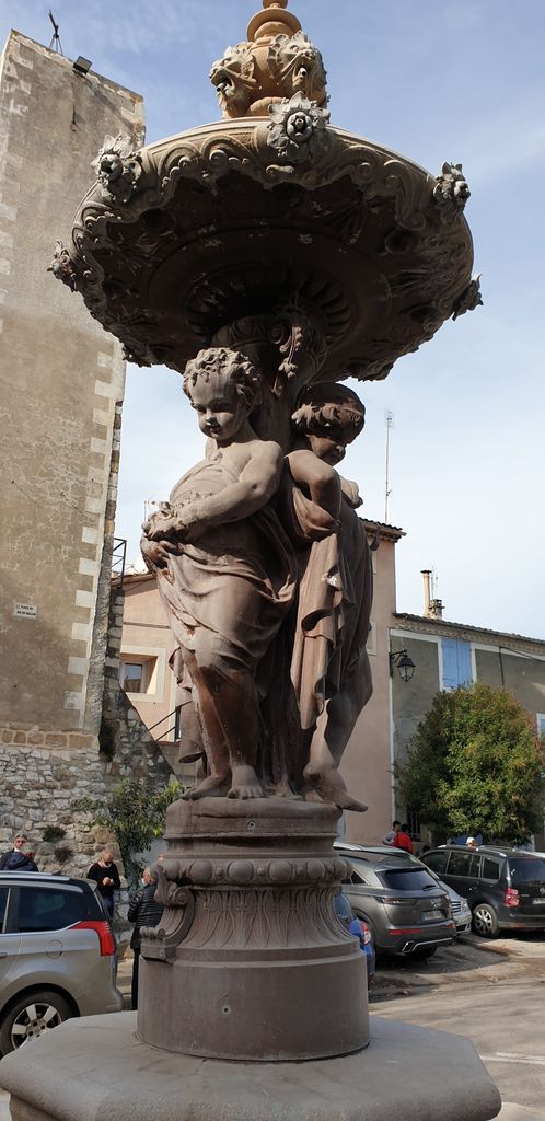 fontaine monumentale, dite griffe de Saint-Geniès