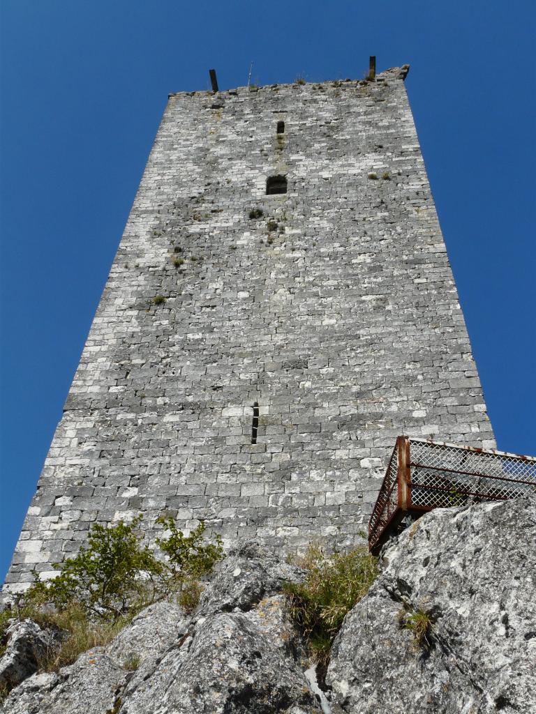 château fort : tour
