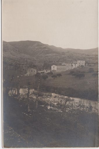 Moulin, puis martinet, puis usine de papeterie, puis usine textile (usine de drap, puis usine d'effilochage) Meunier, puis usine de bonneterie, actuellement logement