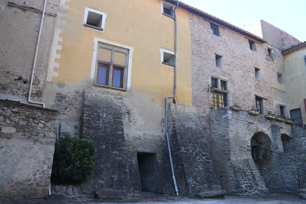 Ancien château des comtes de Conflent-Cerdagne dit « El Palau »