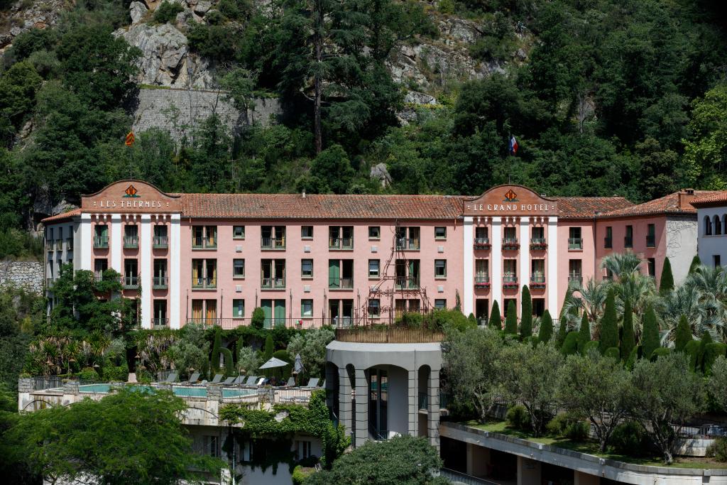 Les thermes de Llupia puis établissement thermal et grand hôtel