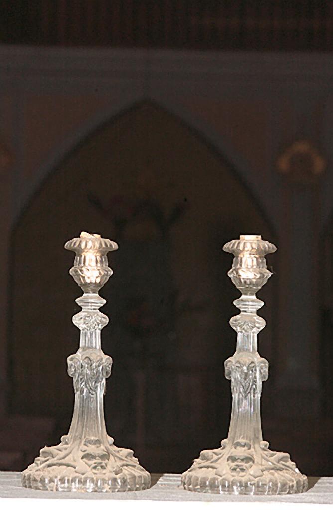 paire de chandeliers d'autel