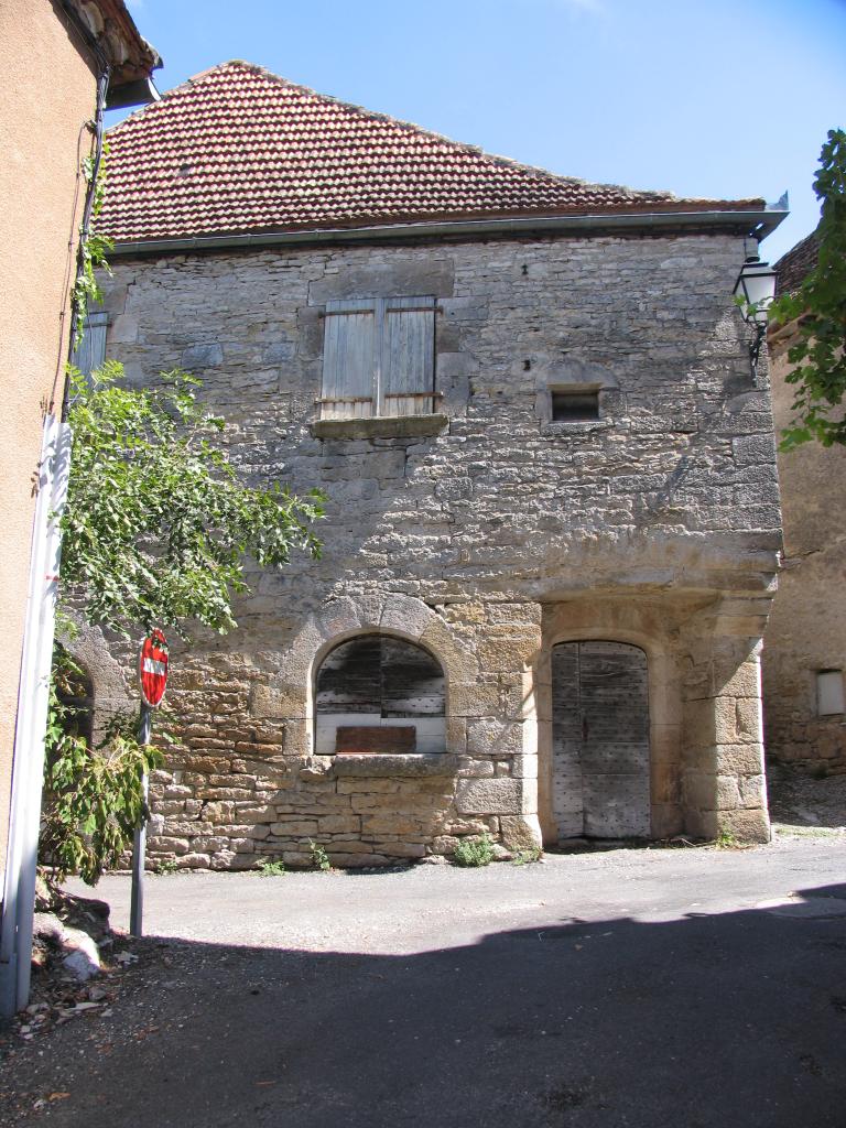 village : bourg castral