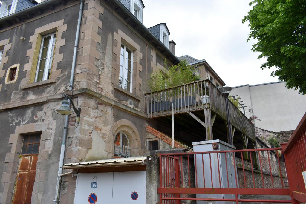 ancien pavillon d'entrée du grand séminaire, aujourd'hui immeuble