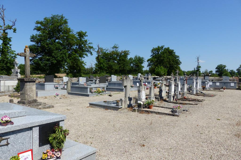 Vue du secteur 2 du cimetière, en 2015.