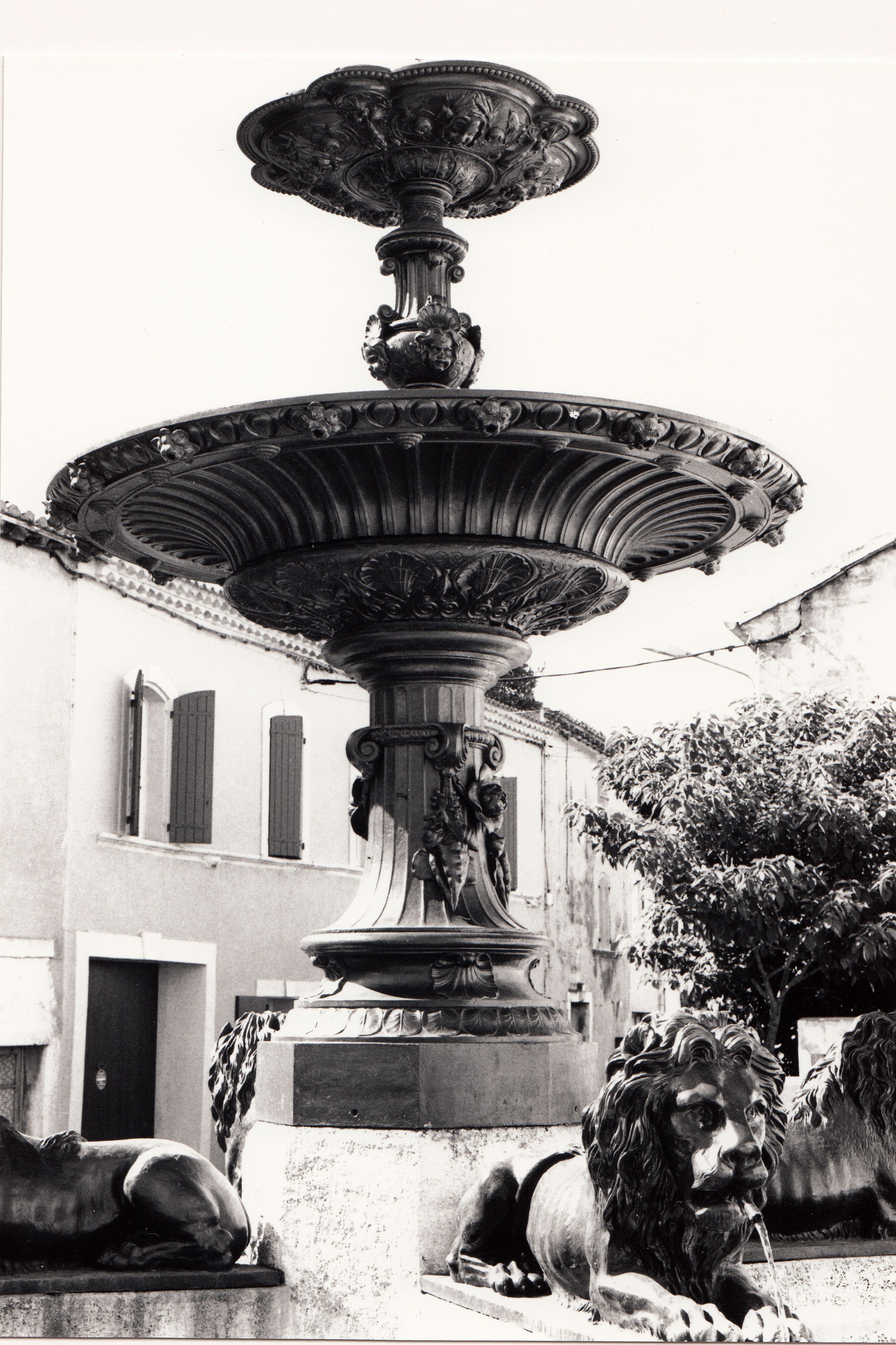 fontaine monumentale des lions