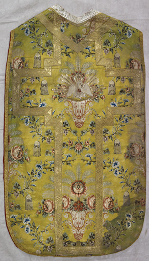 chasuble or (n° 3) avec étole et manipule