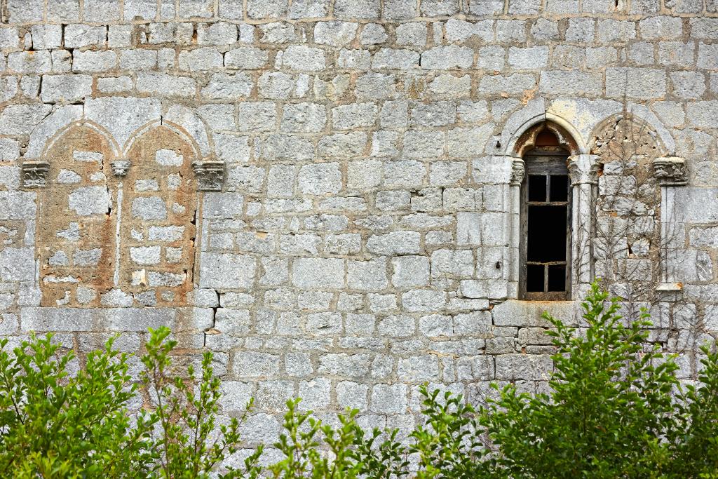 maison forte, moulin