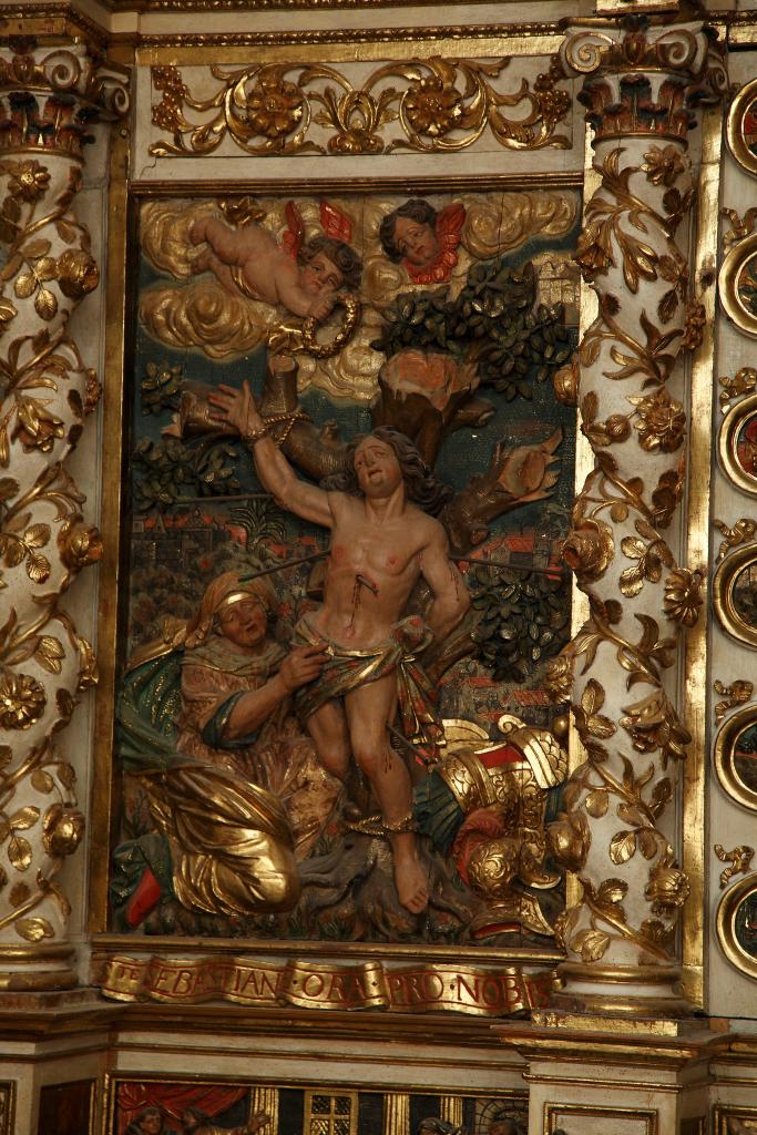 Paire de hauts-reliefs du retable du Rosaire : Saint Sébastien soigné ; Saint Roch soigné