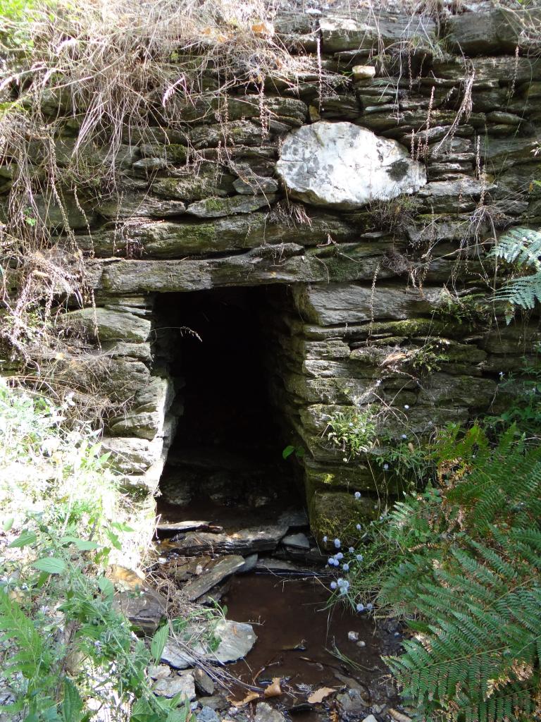 Aqueducs (29) de la Voie royale située entre le Plan de Fontmort et le col de la Pierre Plantée