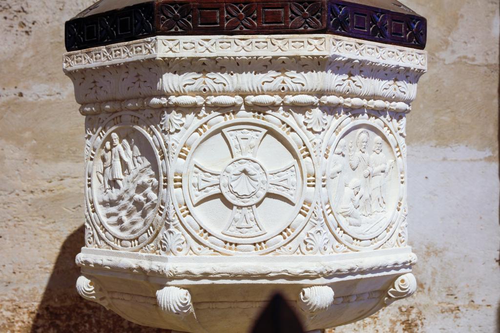 fonts baptismaux