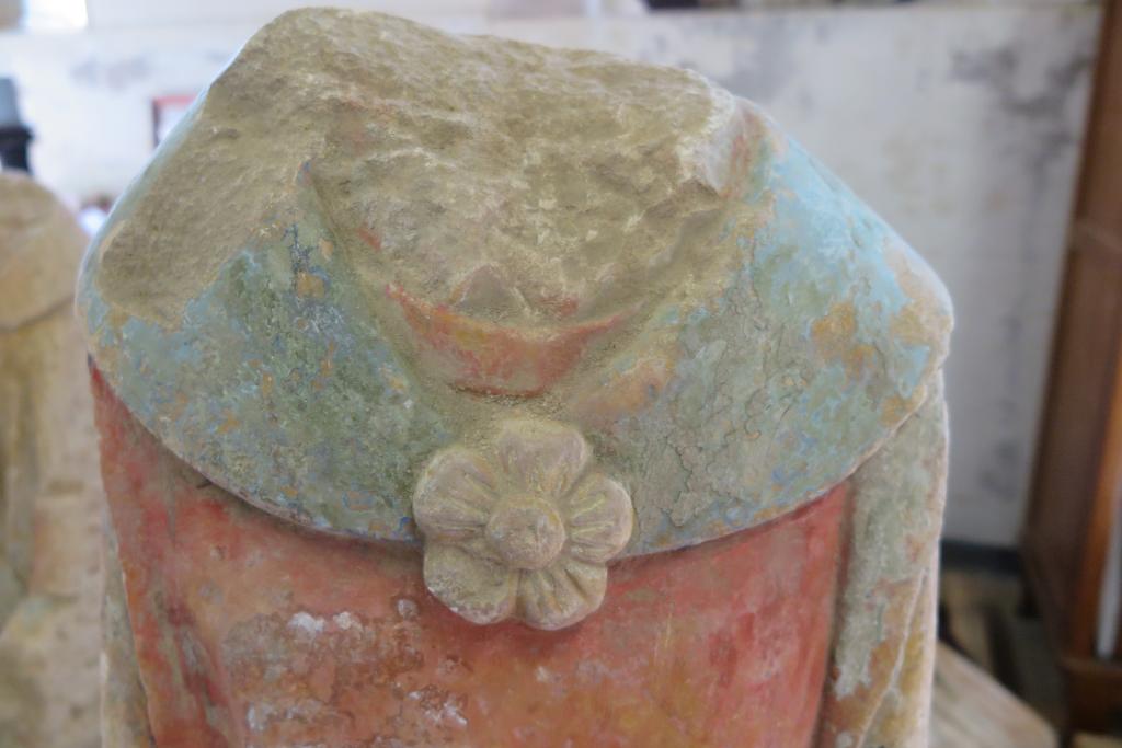 groupe sculpté de la Mise au tombeau