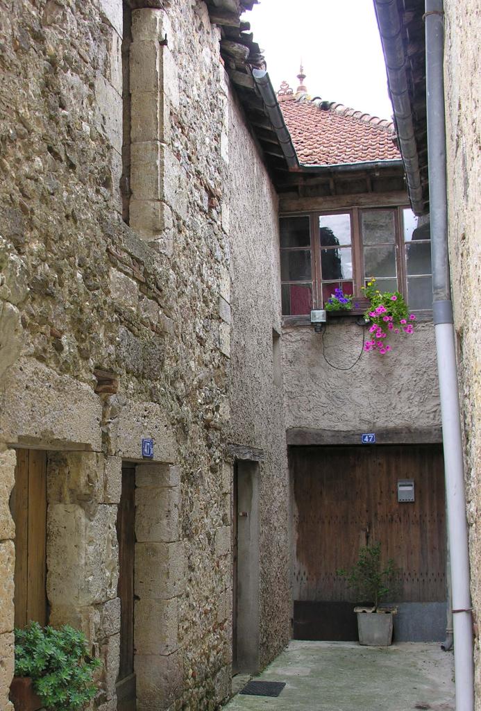 édifice à fonction non identifiée