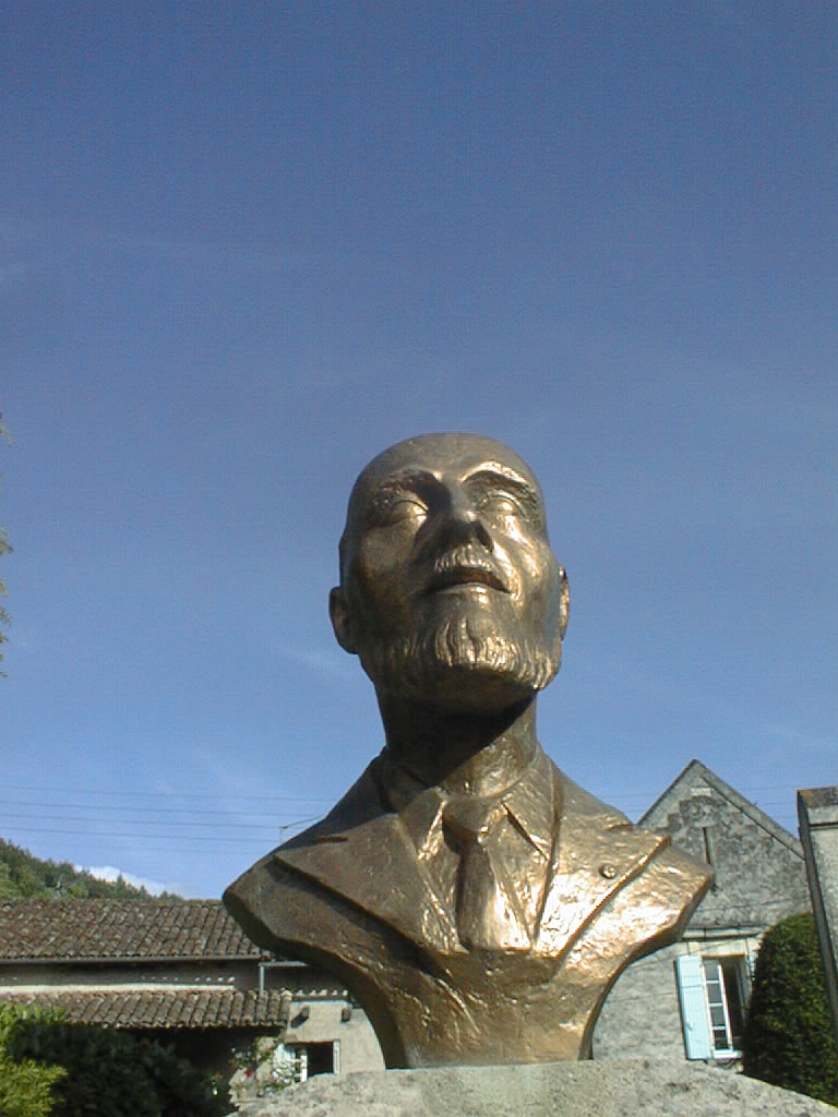 buste : Portrait de l'écrivain et poète occitaniste Léon Lafage
