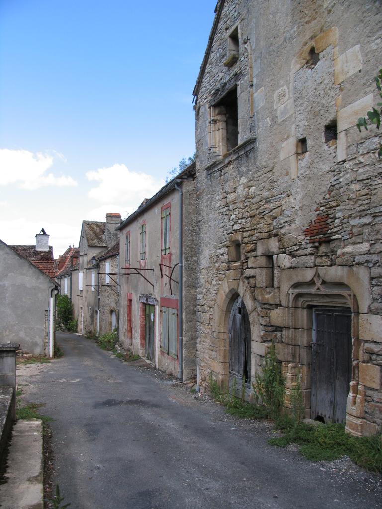 village : bourg castral