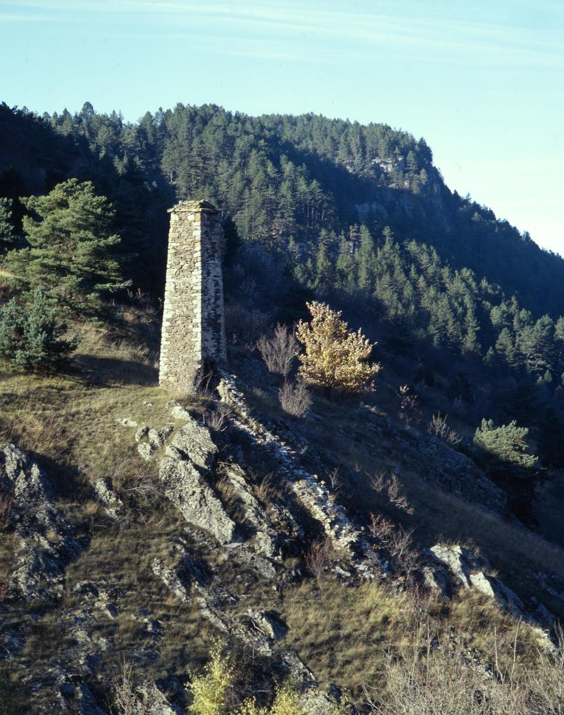 mine, usine de préparation de produit minéral (mine de plomb argentifère) dite Mine de Montmirat