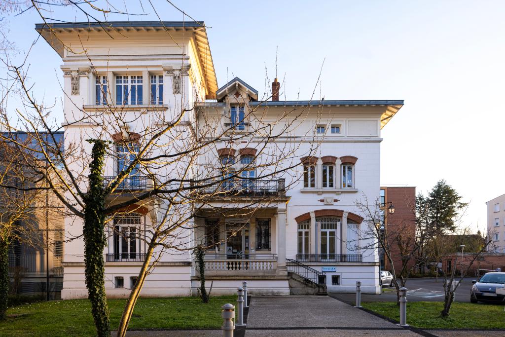 villa Sainte-Barbe ou demeure de l'ingénieur directeur de la Société des mines d'Albi ; Direction des services départementaux de l'éducation nationale du Tarn