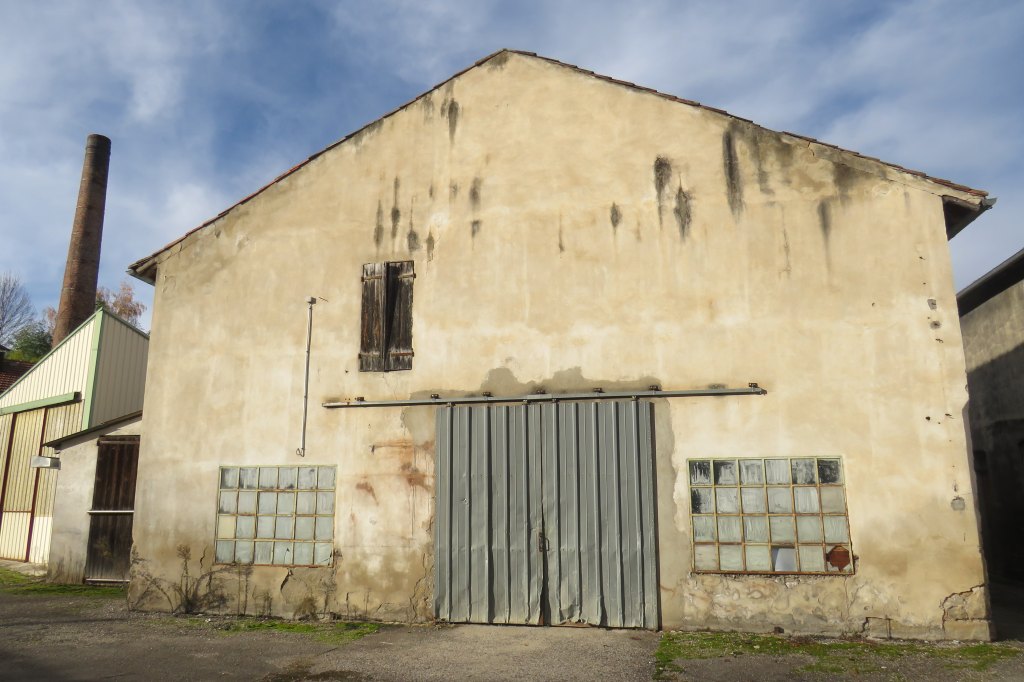 ancienne forge à la catalane, puis usines textiles Barbe et Bernadou, puis SOTAP-Carol, aujourd'hui désaffectée