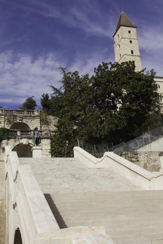 escalier monumental